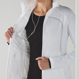 Lululemon Run for Cold Jacket ✨ Reflective ✨